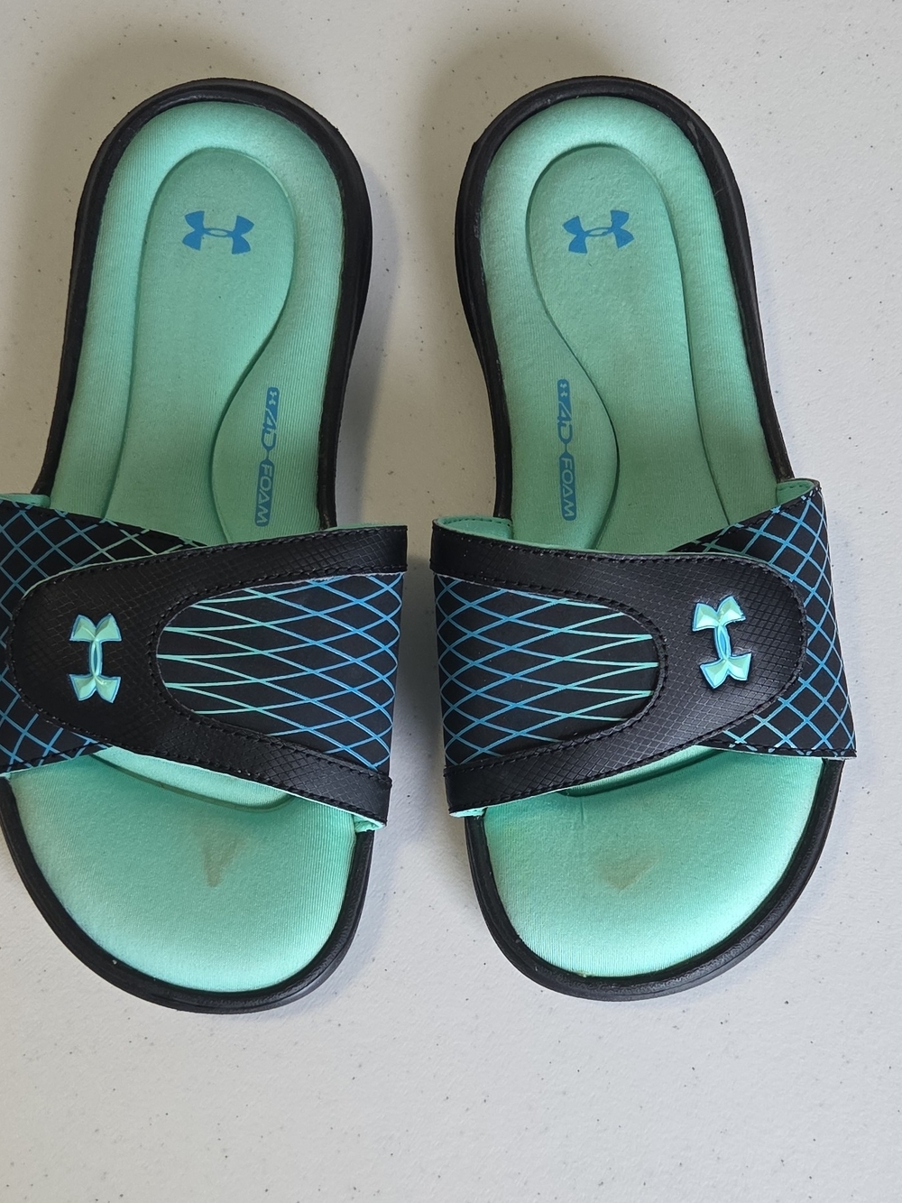 Under Armour 4D Foam Mint Green Aqua Black Slide Sandals for Women 8 Adjustable